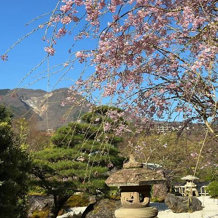 Onsen & Garden -Asante Inn- Hakone Bagian luar foto