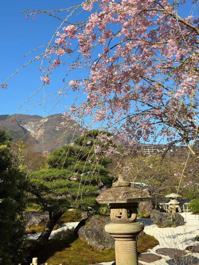 Onsen & Garden -Asante Inn- Hakone Bagian luar foto