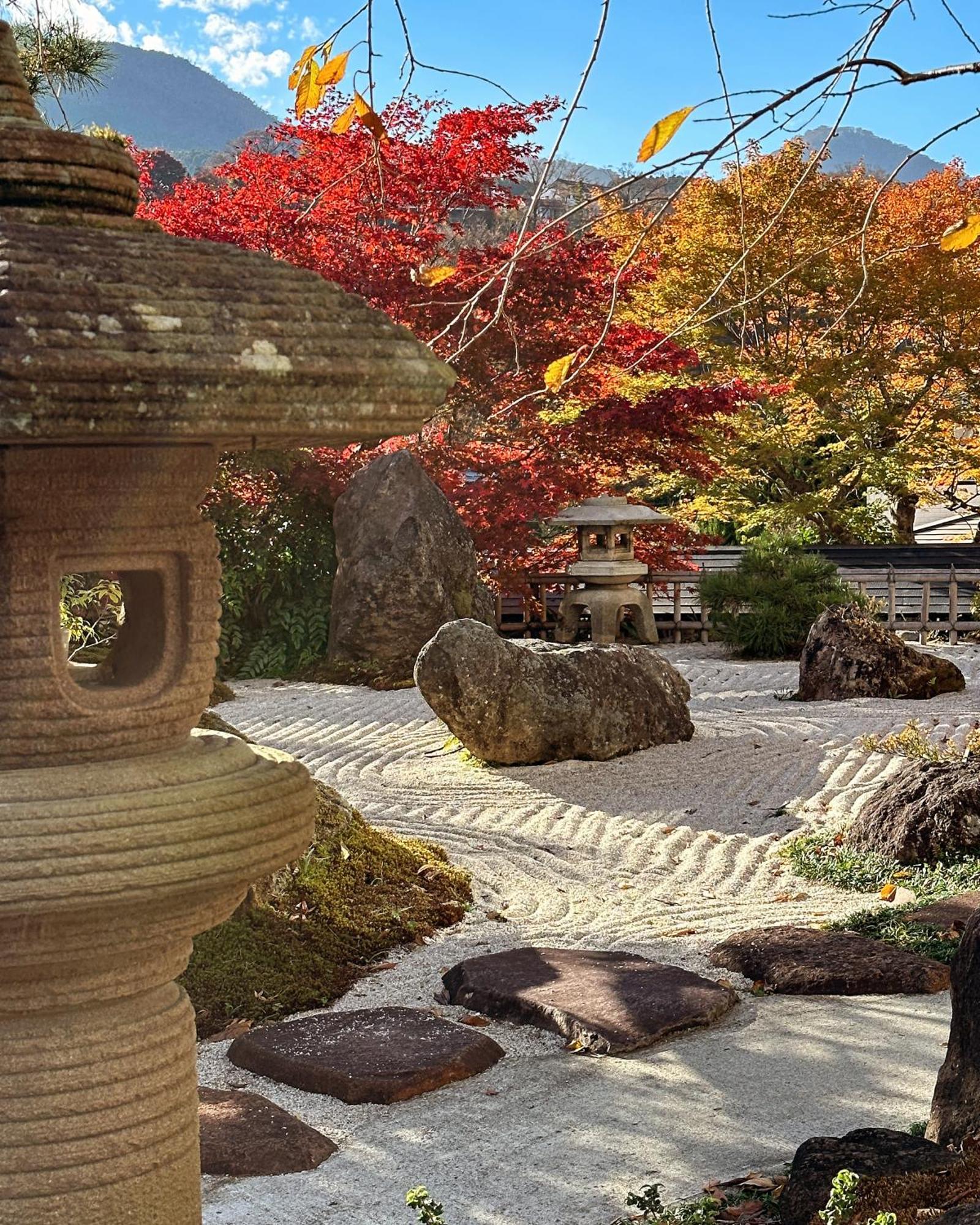 Onsen & Garden -Asante Inn- Hakone Bagian luar foto