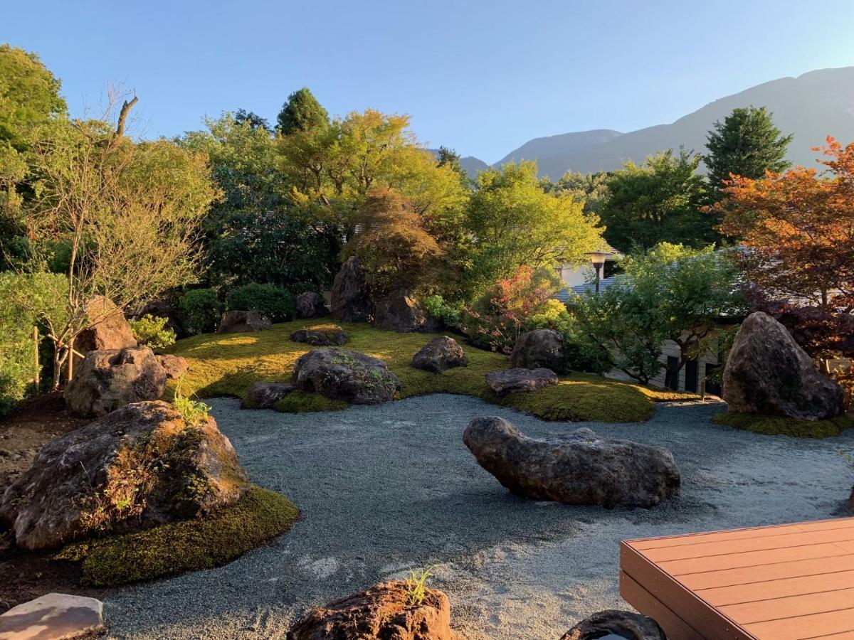 Onsen & Garden -Asante Inn- Hakone Bagian luar foto