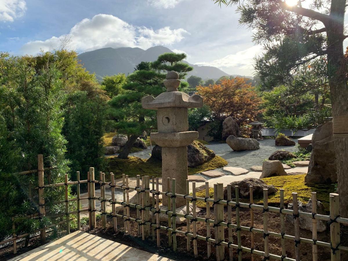 Onsen & Garden -Asante Inn- Hakone Bagian luar foto