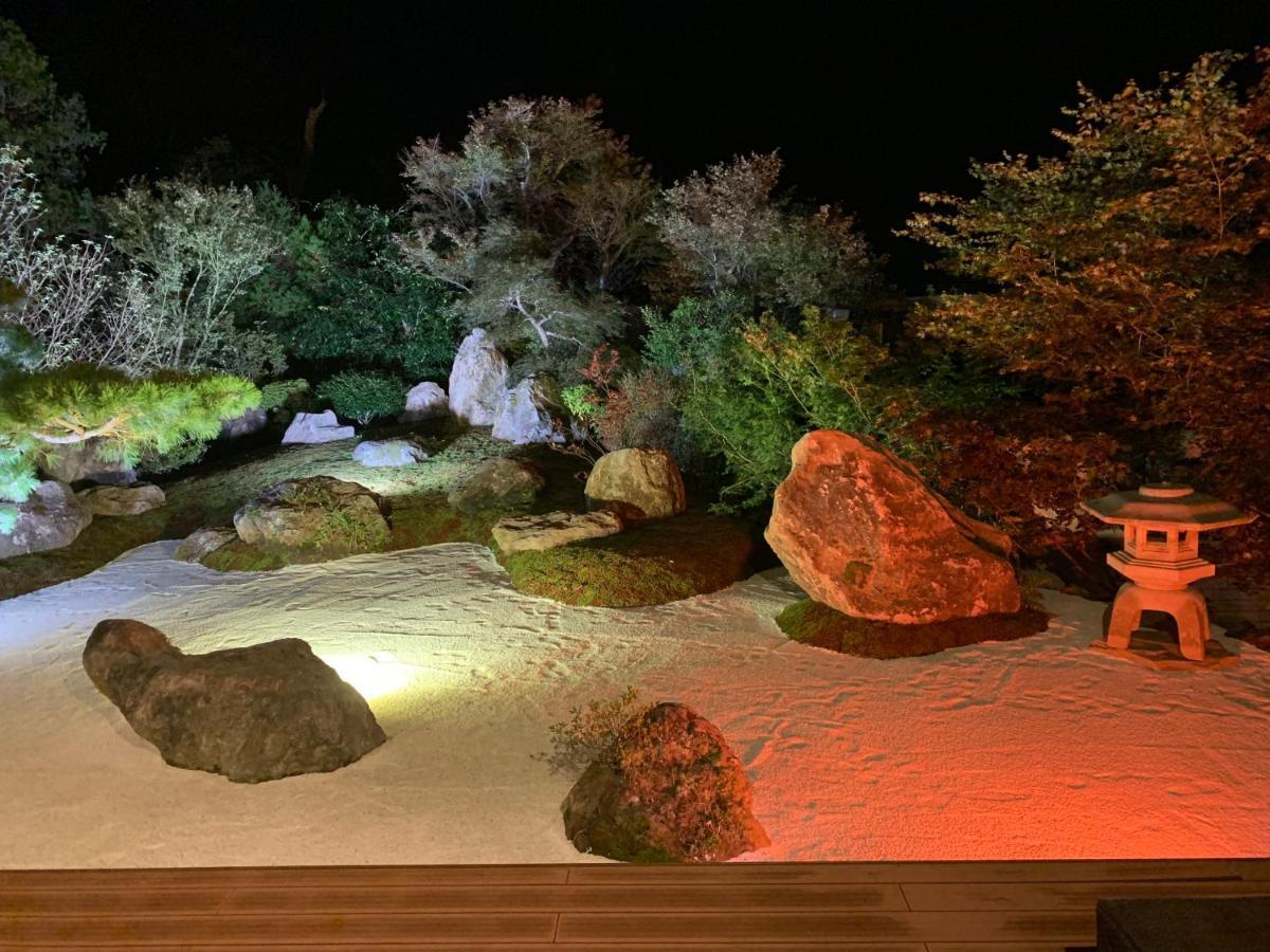 Onsen & Garden -Asante Inn- Hakone Bagian luar foto