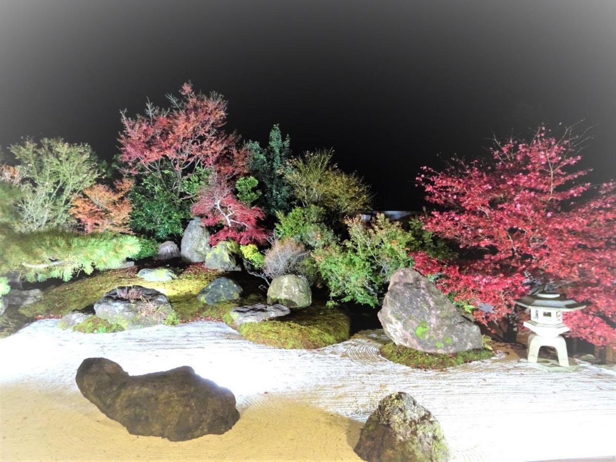 Onsen & Garden -Asante Inn- Hakone Bagian luar foto